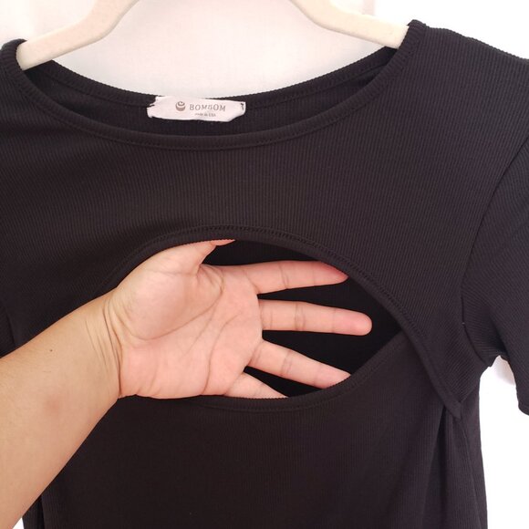 Bombom Women Black Short Sleeve Unique Cut Shirt Blouse Size Small Made in USA - Picture 9 of 13